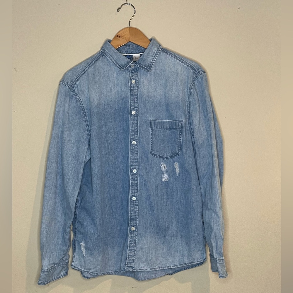 H&M Divided Denim Shirt Size Large